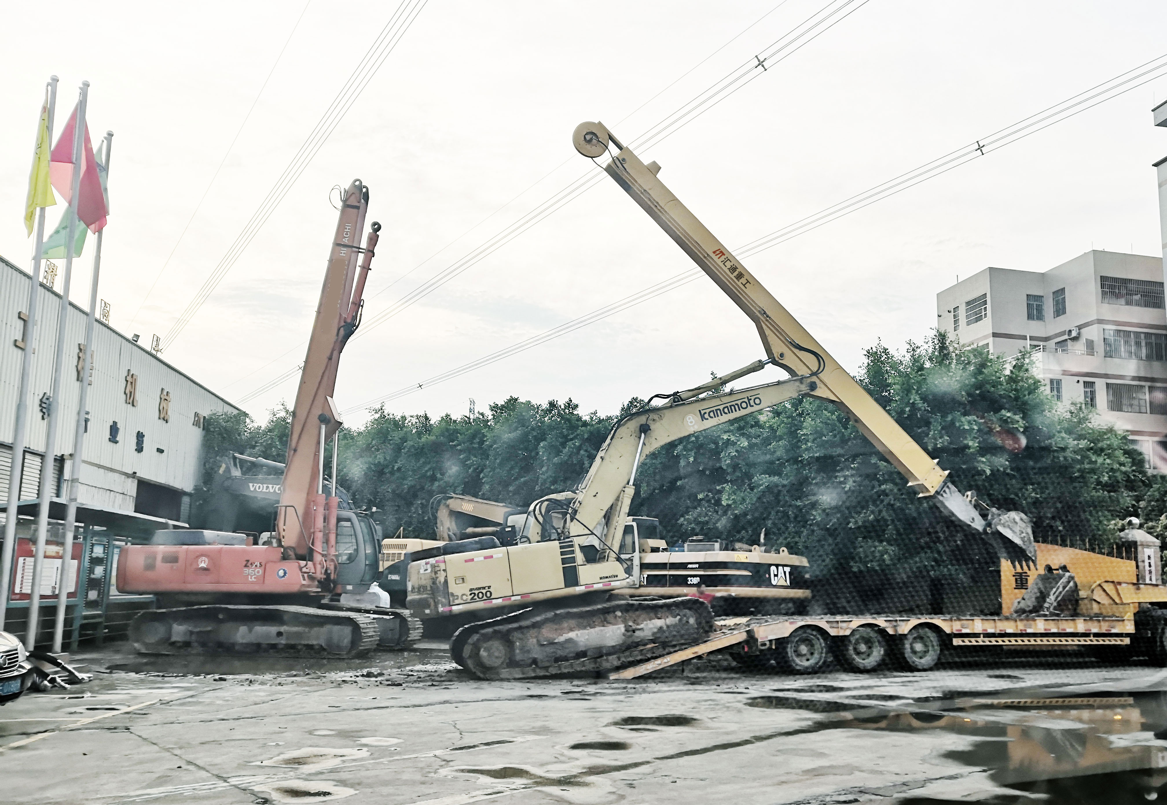 勾機(jī)伸縮臂廠家、挖機(jī)伸縮臂廠家、挖機(jī)伸縮臂改裝