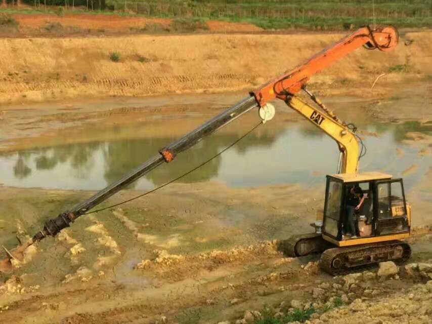 挖機(jī)伸縮臂廠家定制、勾機(jī)伸縮臂廠家改裝、伸縮臂挖機(jī)廠家